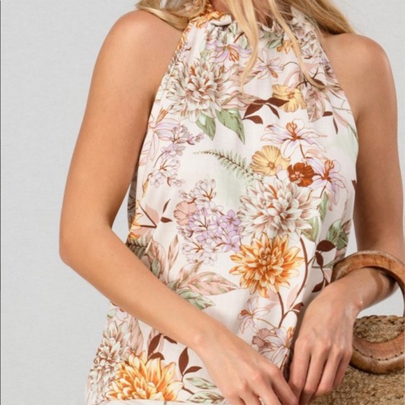Floral Ruffle Neck Tank - Picture 3 of 6